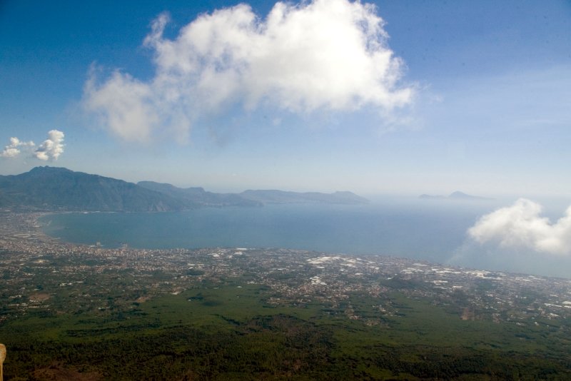 Impressive views of the Bay of Naples from Vesuvio