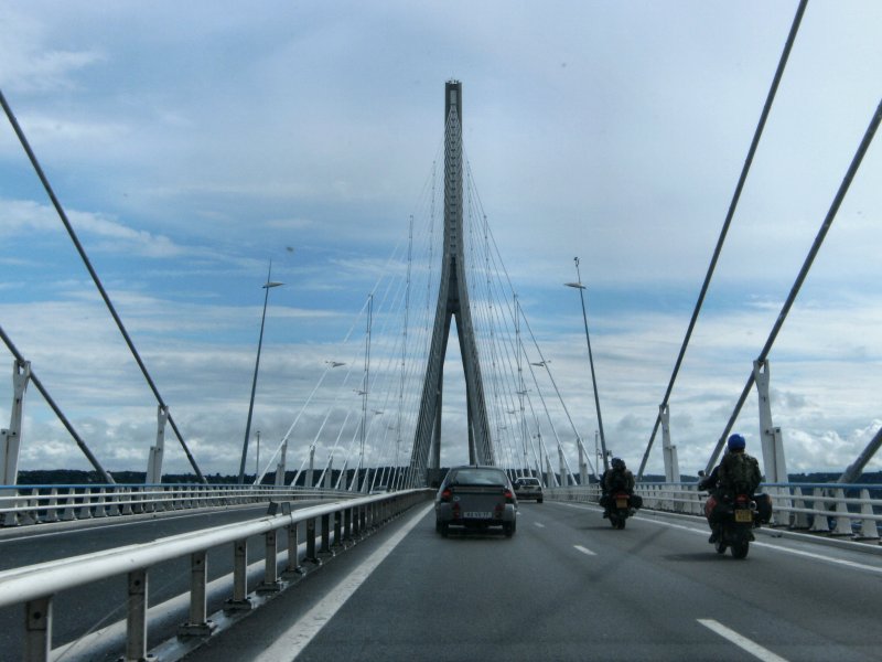 Pont De Normandie - Another delay for toll booths...