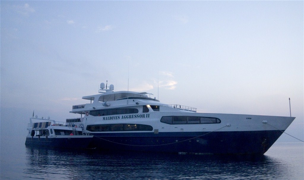 Mistral and Hurrcane - The Maldives Agressor II team